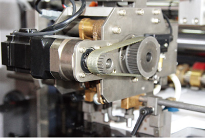 全新同服控製的後吸式麵紙(zhǐ)飛達